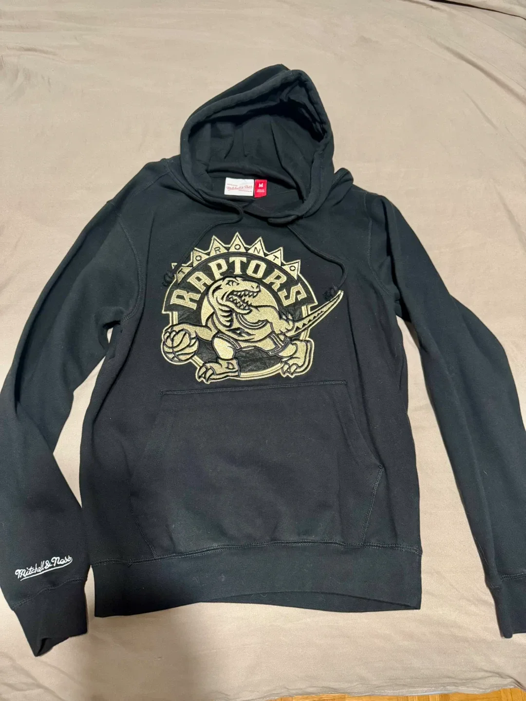 Mitchell & Ness Raptors Hoodie - Size M