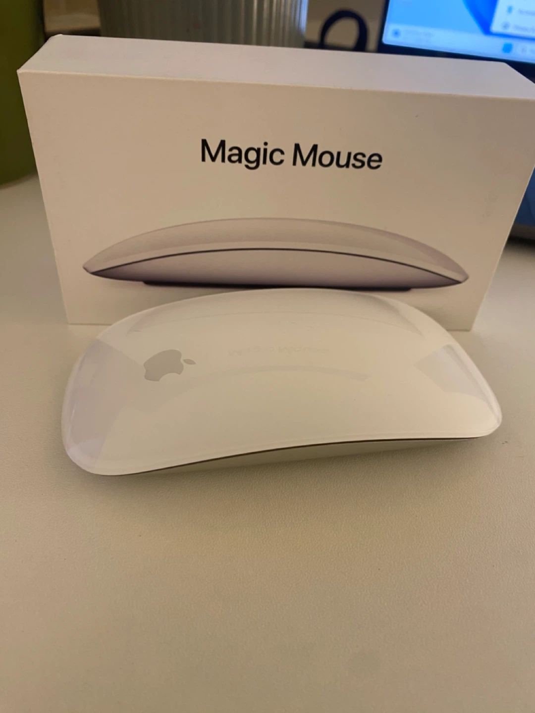 Apple Magic Mouse - Like New!