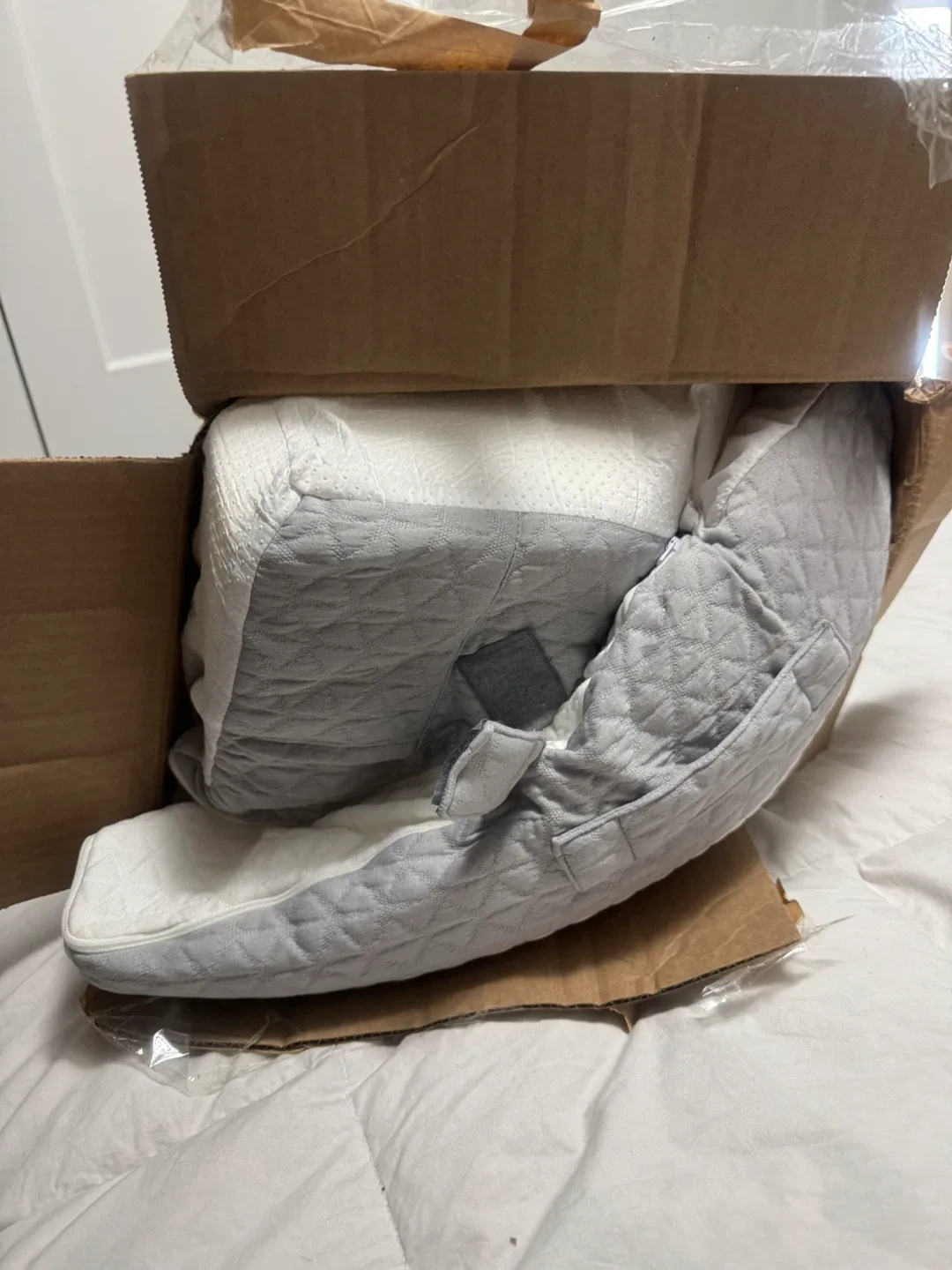 Bed Wedge Pillow multifunctional, multi use image indicator(3)