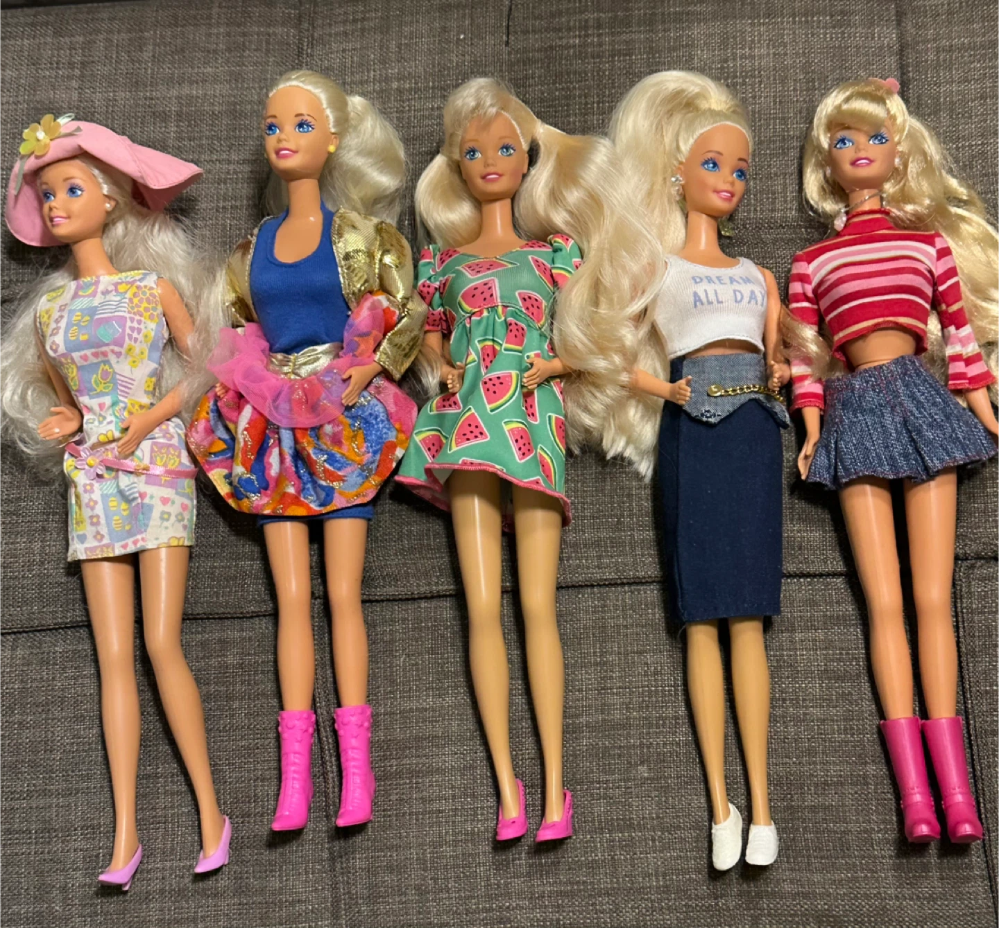 Mattell TNT waist Barbie Dolls - Lot of 10 - photo 4