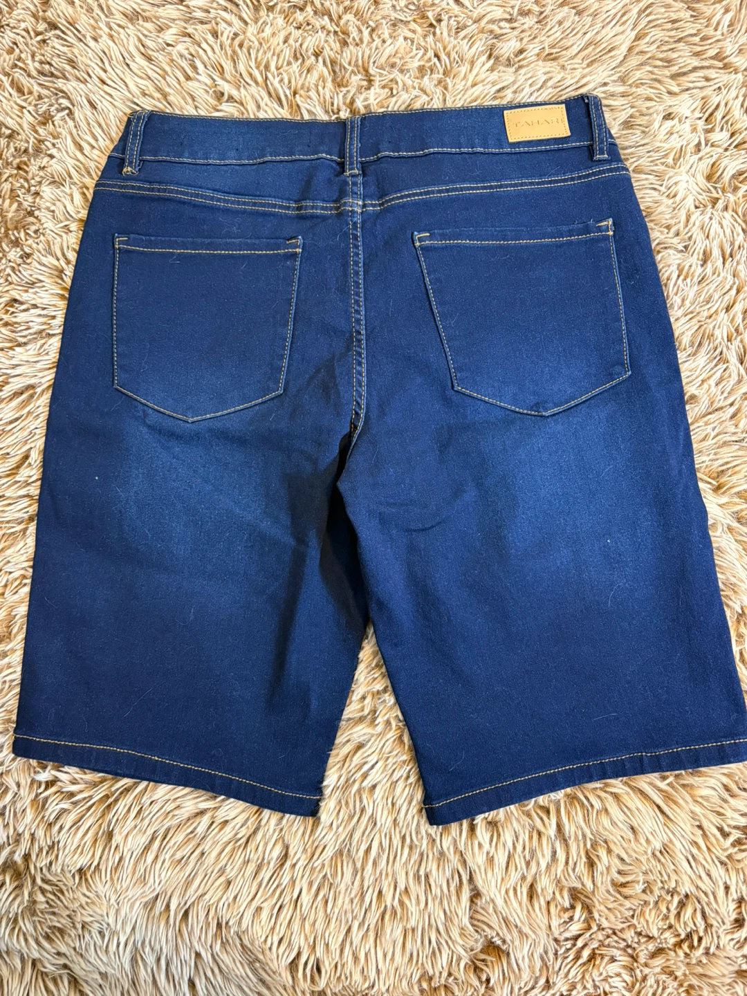 Tahari Abigail Mid-rise Bermuda Shorts - Size 12/31 - photo 5