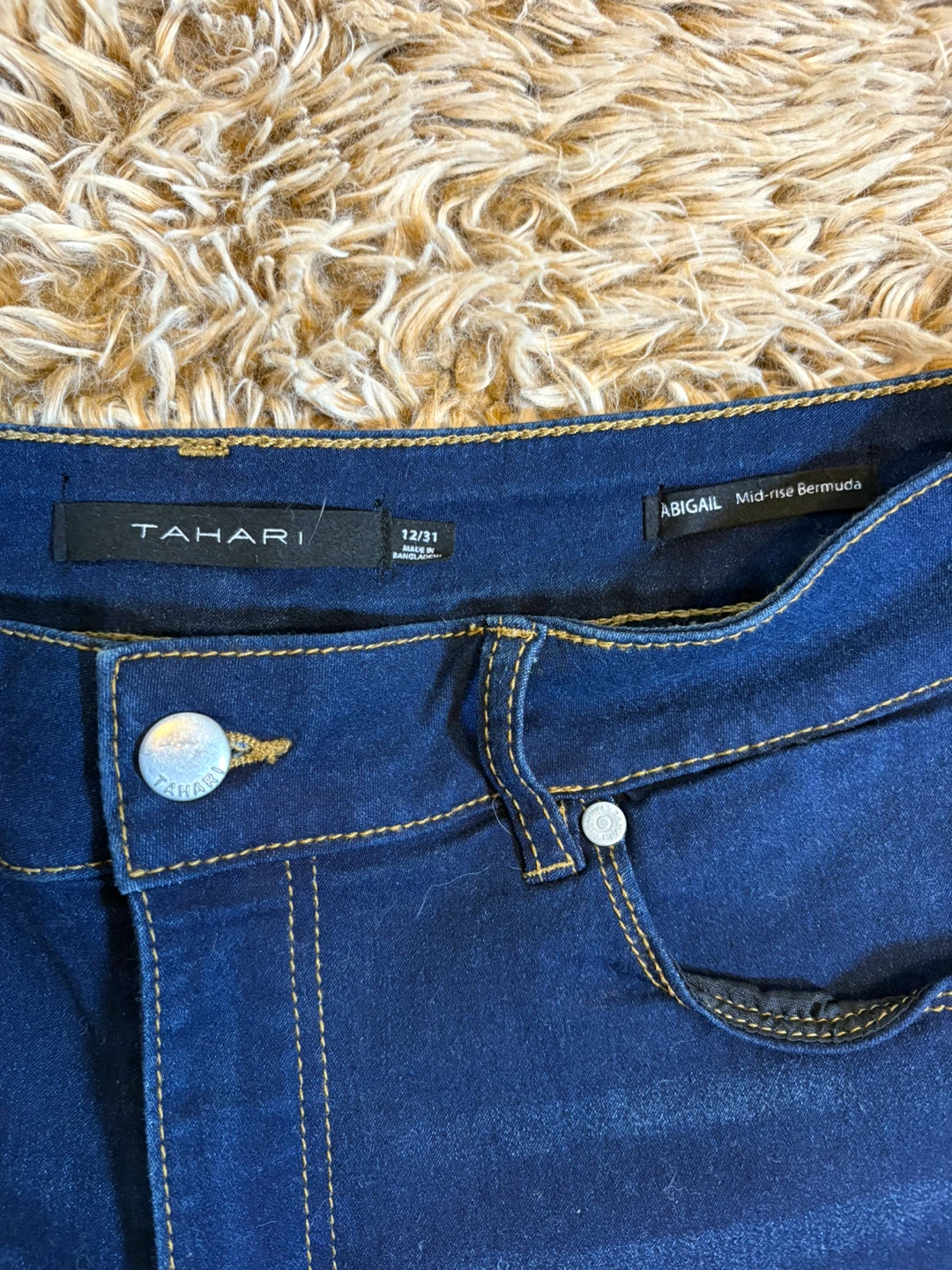 Tahari Abigail Mid-rise Bermuda Shorts - Size 12/31 - photo 3