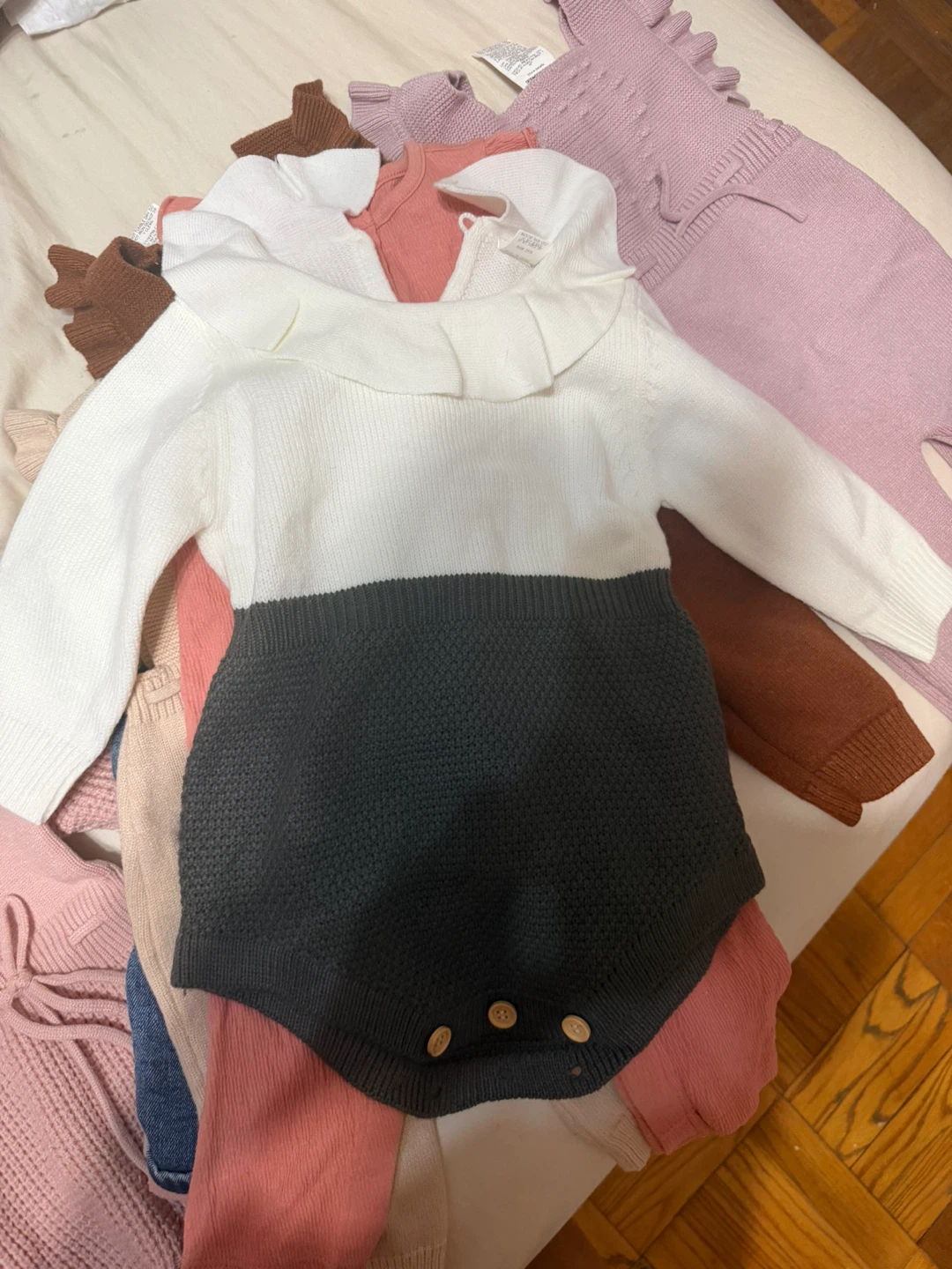 Baby Clothes Bundle - GAP Jeans, Rompers - photo 4