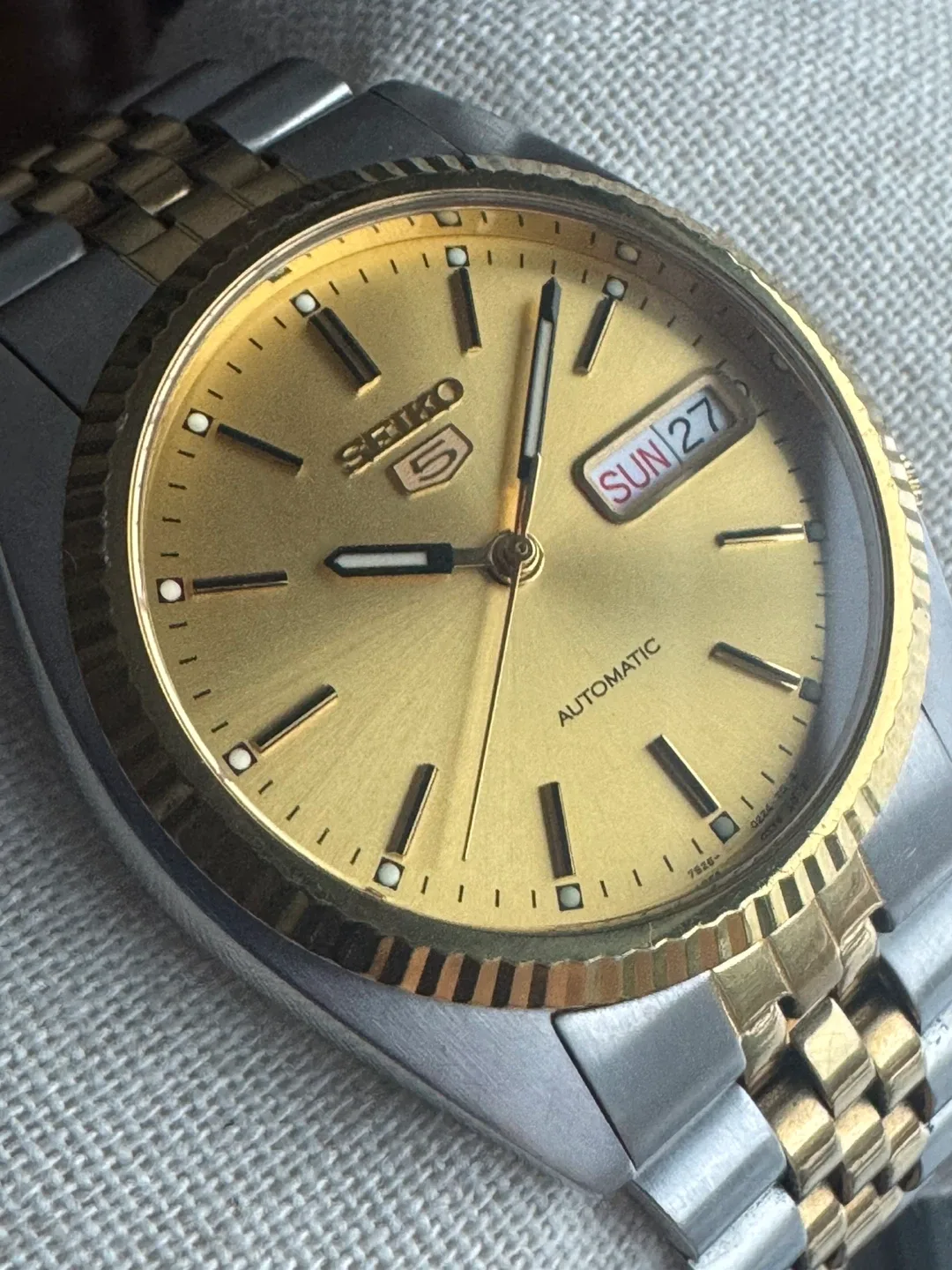 Rare Seiko 5 SNXJ92 Two Tone Automatic Watch 36mm 7S26-0500