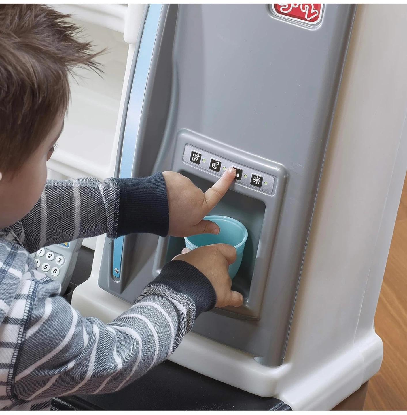 Step2 Grand Walk-In Kitchen & Grill - photo 4