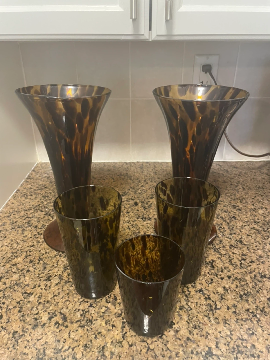 ✨ Tortoise-Shell Glass Decor Set – 2 Vases + 3 Glasses ✨ - photo 4