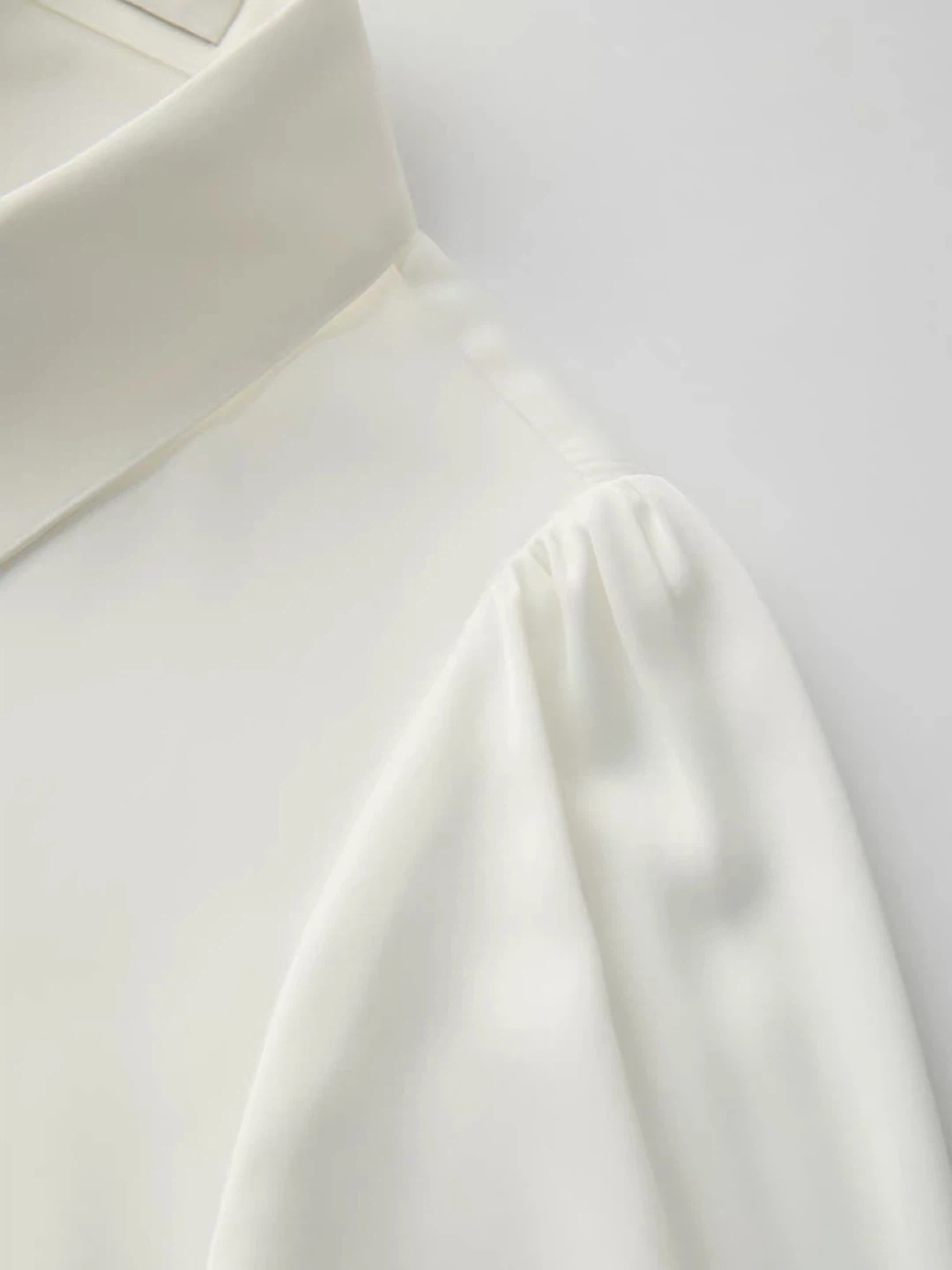 White Blouse with Ribbon Size L - photo 3