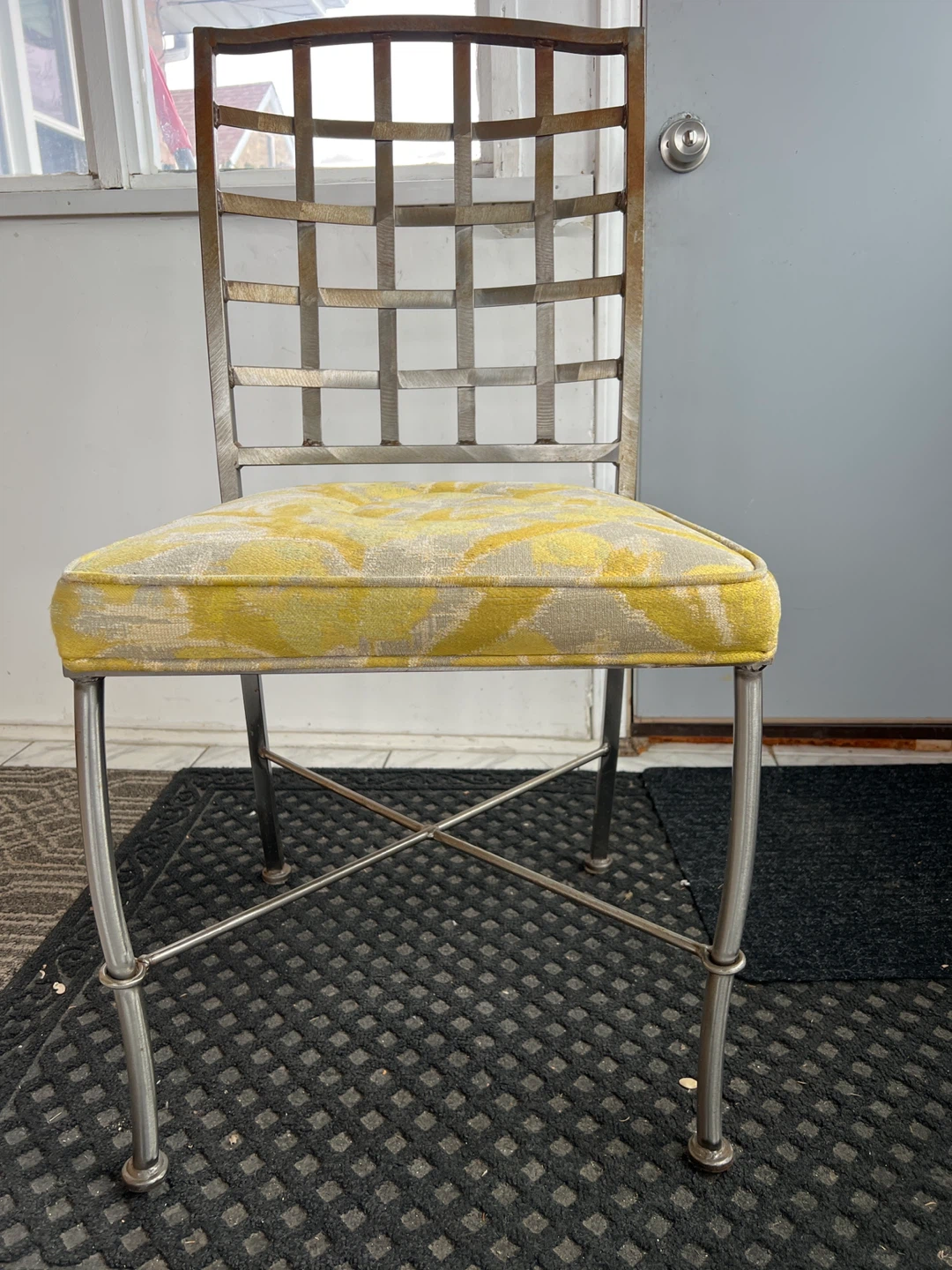 2 Metal Frame Chair w/ Yellow Floral Cushion - photo 4