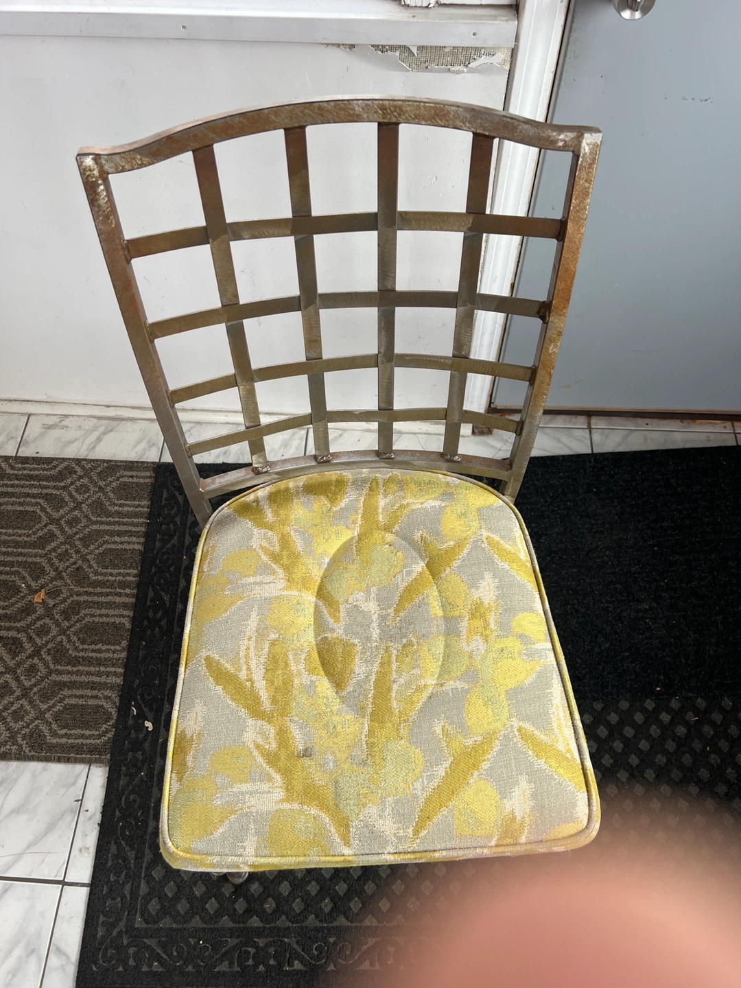 2 Metal Frame Chair w/ Yellow Floral Cushion - photo 3