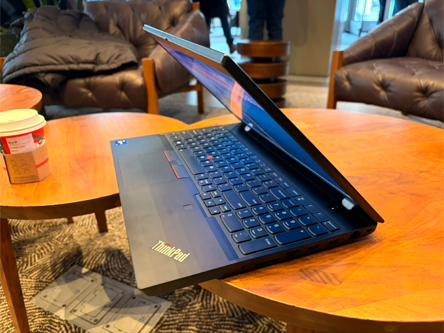 Lenovo ThinkPad T15p Laptop — i7 / 32GB RAM / GTX 1650 / 4K - photo 3