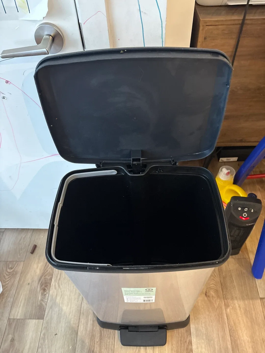 Type A Rectangular Step Bin - 50 L image indicator(7)
