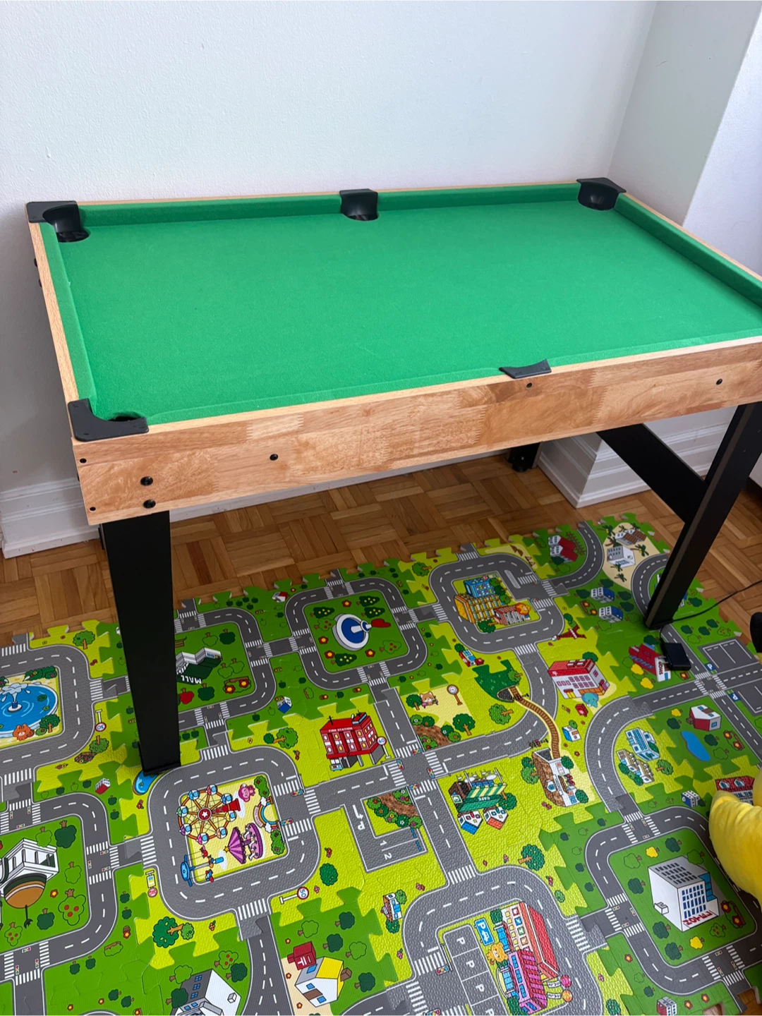 Pool Table with Billiard Balls - photo 3