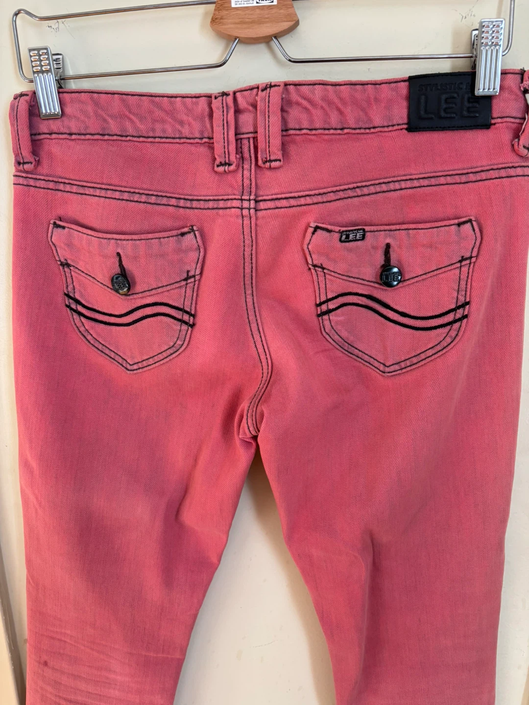 Lee Pink Jeans - Size 29, inseam 28” - photo 4