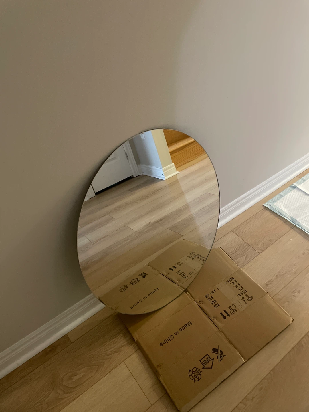 Round Wall Mirror