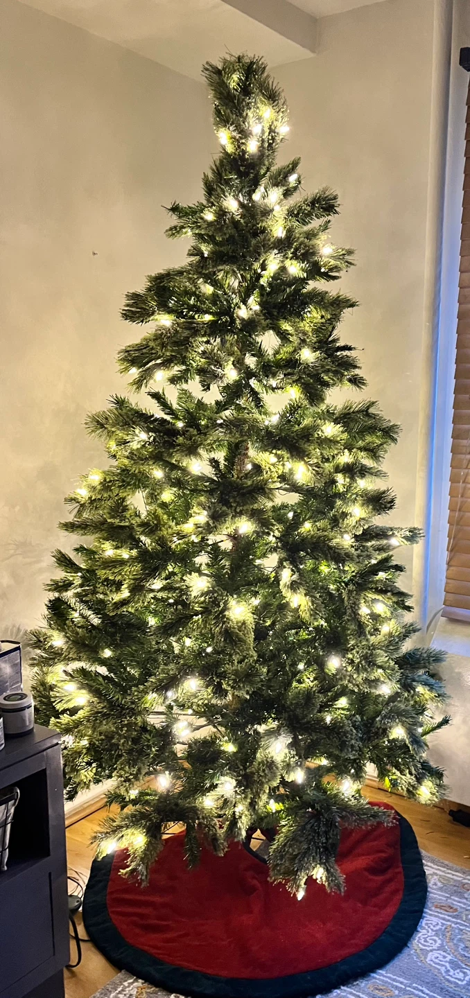 Sylvania 7.5 ft Pre-Lit Cashmere Christmas Tree - photo 2