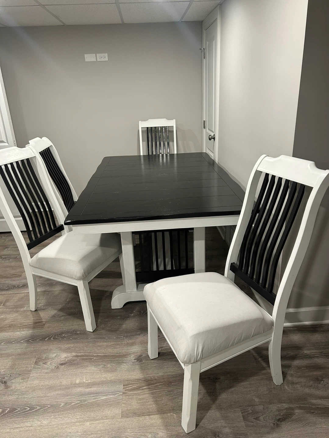 Dining Table with 4 Chairs - Black & White - photo 5