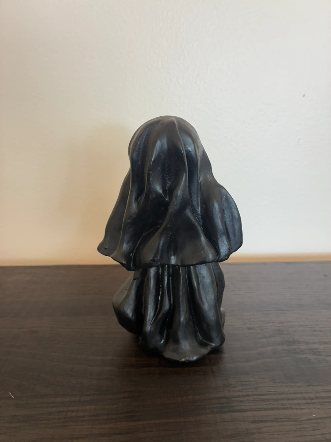 Nun Figurine - 5.5 Inch - photo 3