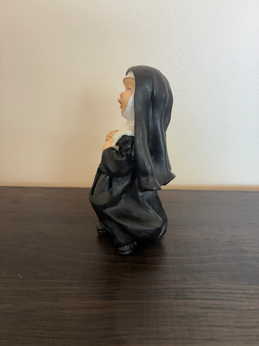 Nun Figurine - 5.5 Inch - photo 2