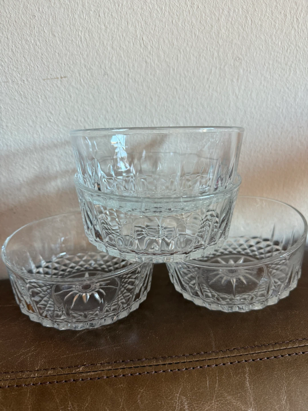 4 glass dessert bowls for sale! - photo 2