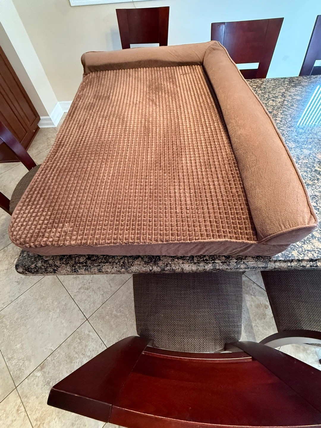 COZY KISS Brown Dog Bed - photo 2
