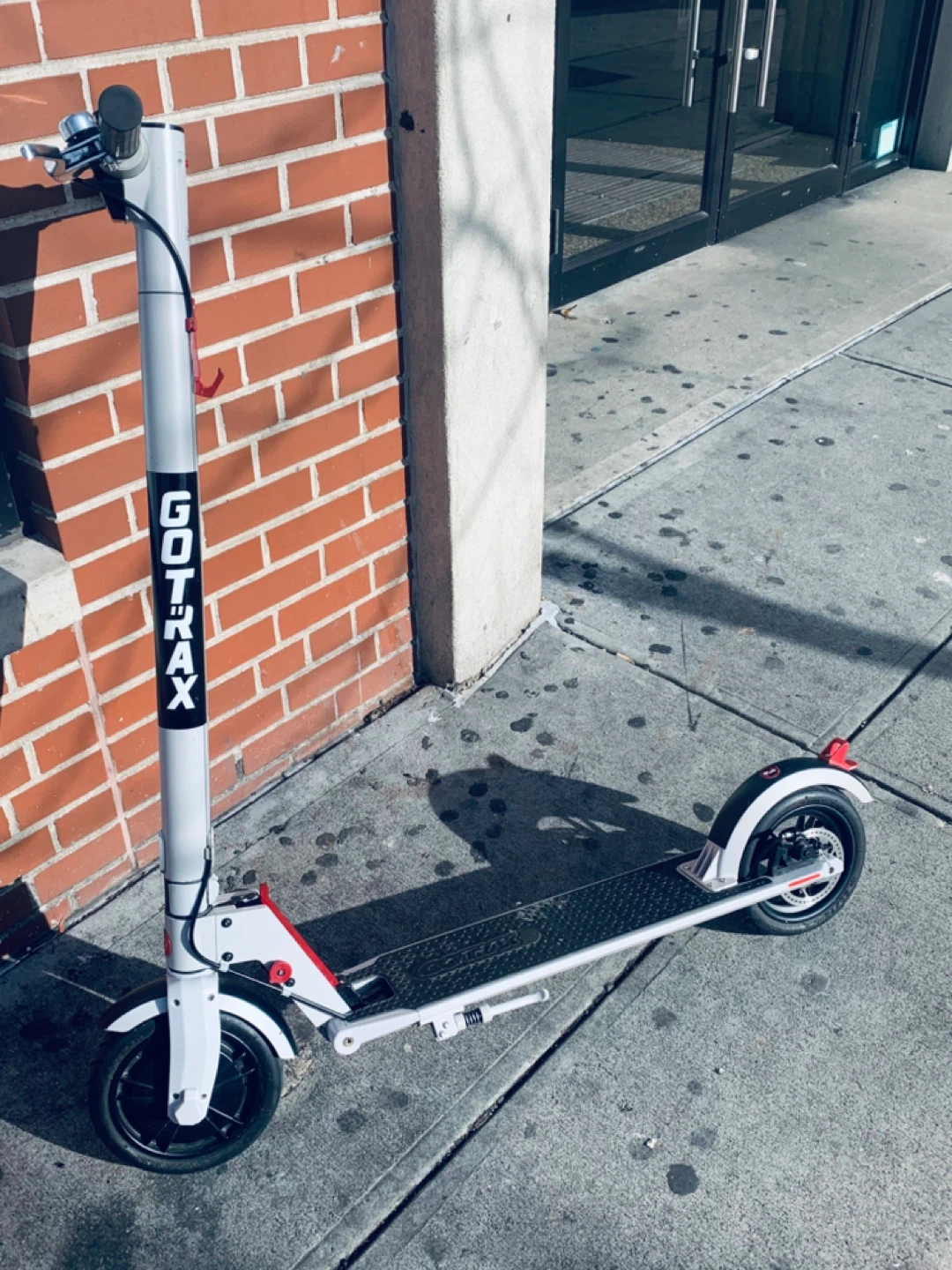 GOTRAX Electric Scooter new condition run fast 20MPH - photo 3