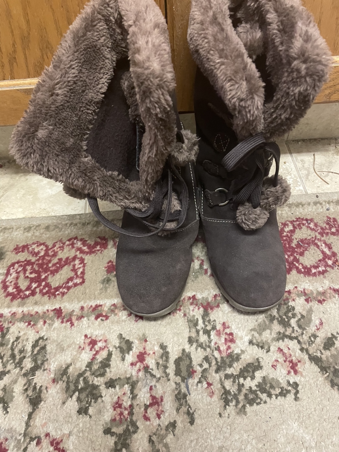 Tundra Brown Winter Boots - Size 8