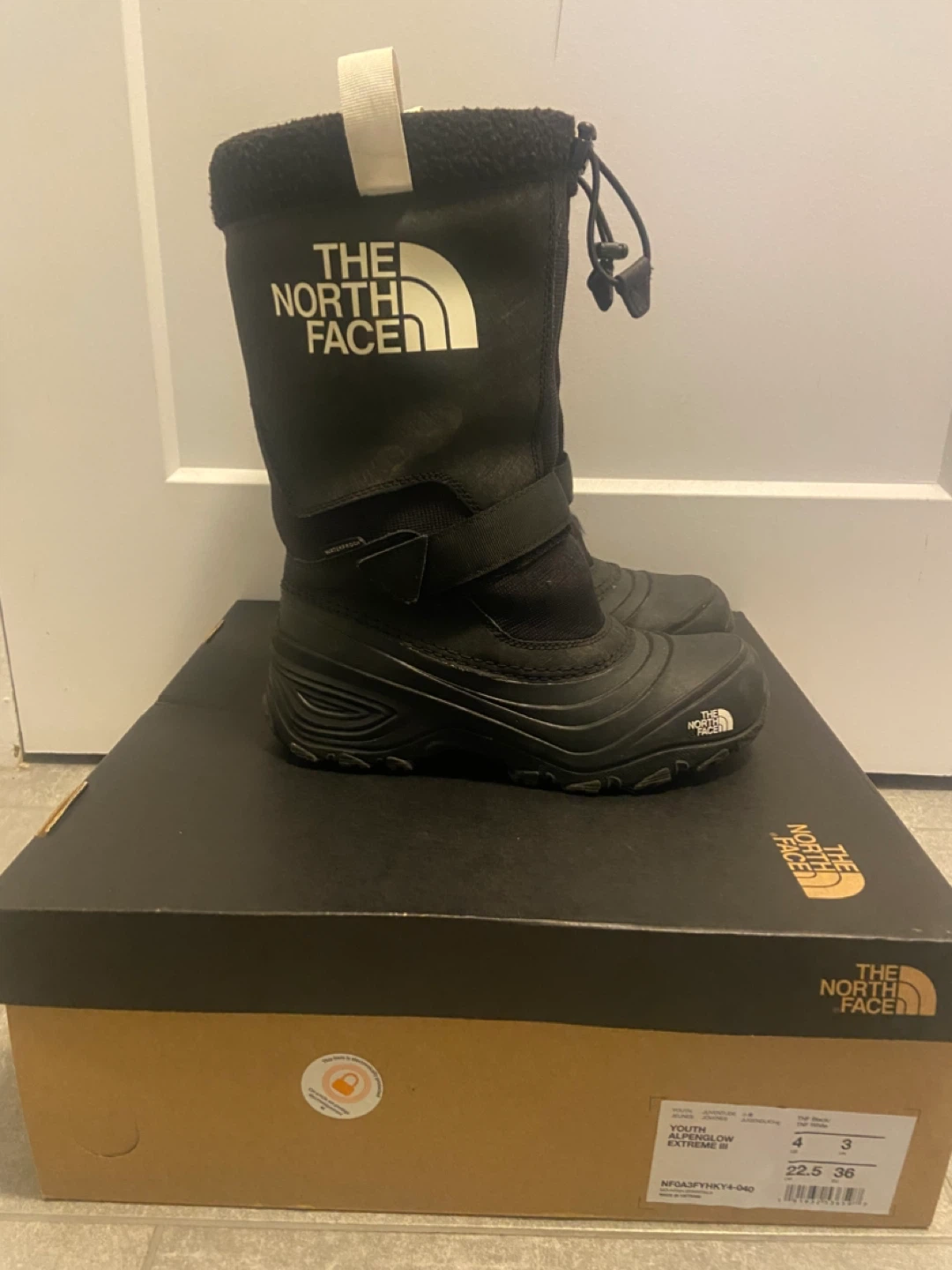The North Face Youth Alpenglow Extreme III - Size 4