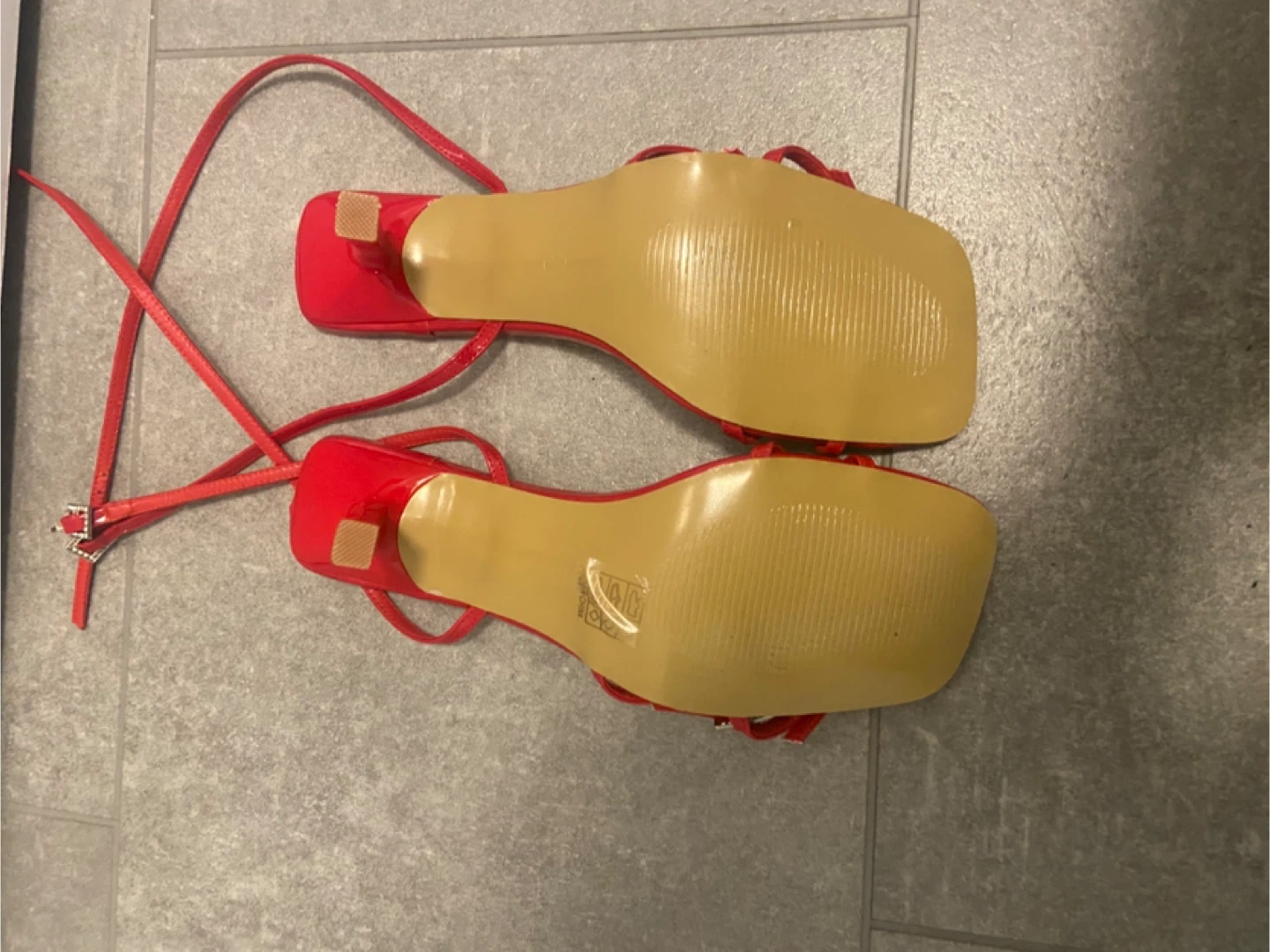 Red Heels - photo 2
