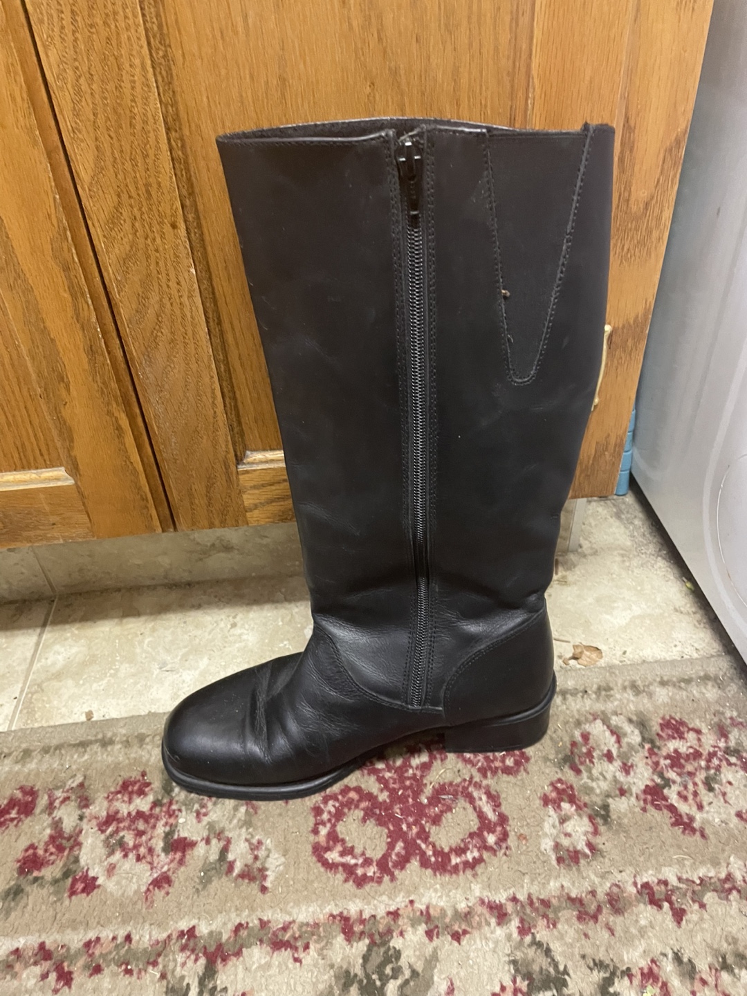 Black womens tall boots size 8 - photo 2