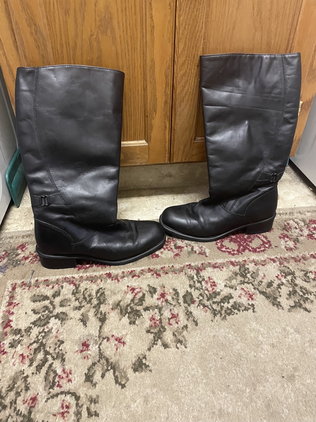 Black womens tall boots size 8 - photo 4