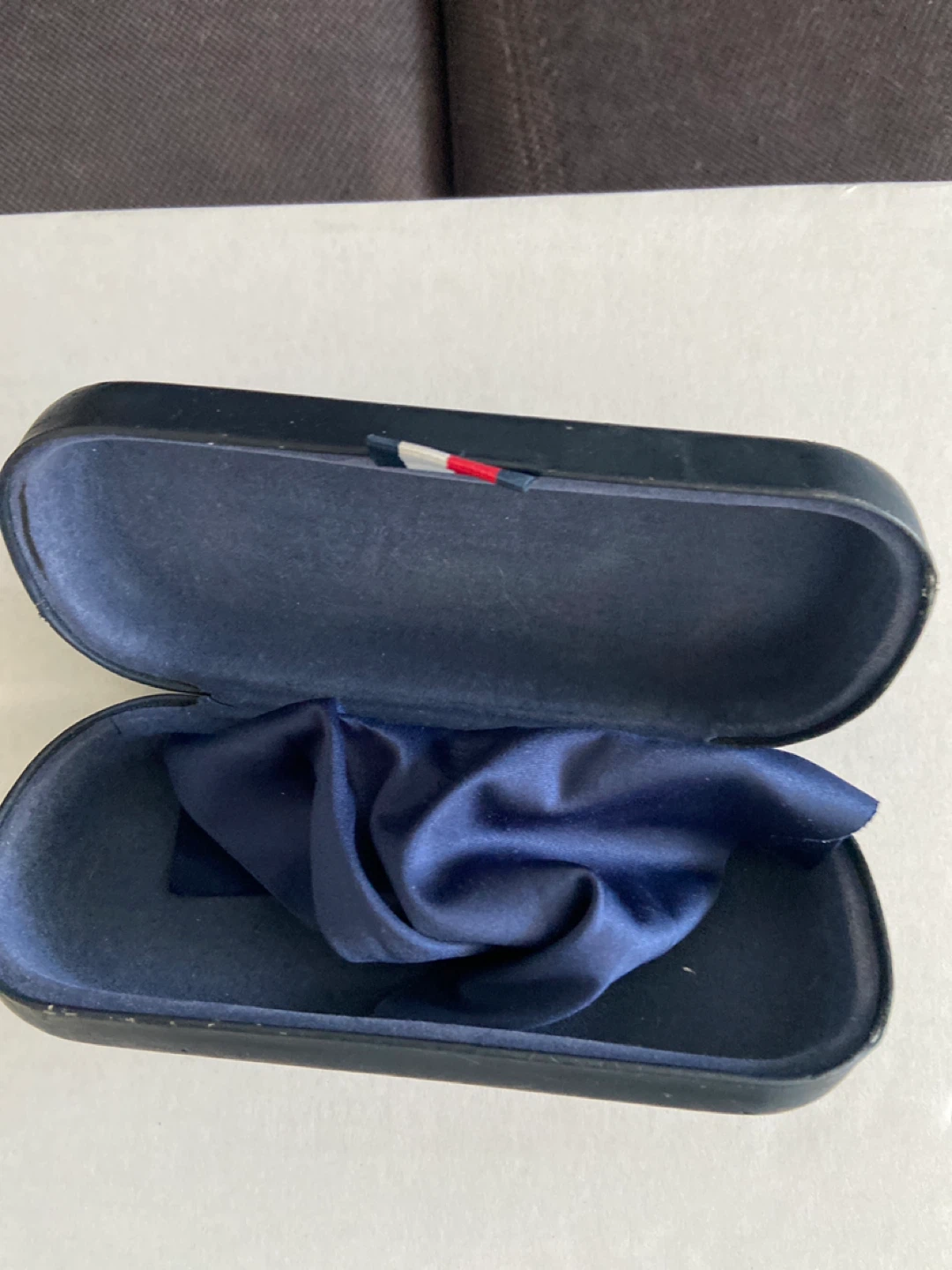 Tommy Hilfiger Eyeglasses Case - photo 2