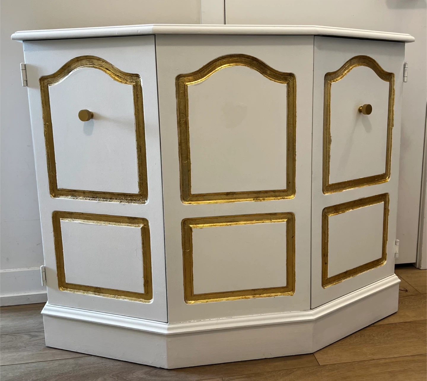 White & Gold Accent Cabinet/Hutch