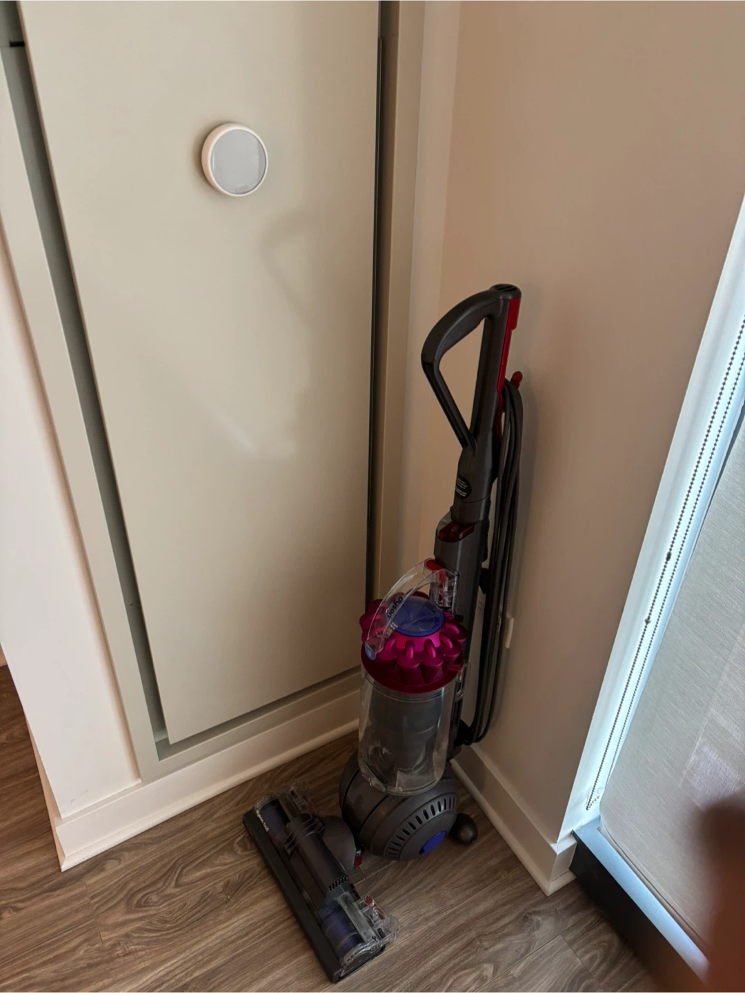 Dyson Ball Upright Vacuum Cleaner - photo 3