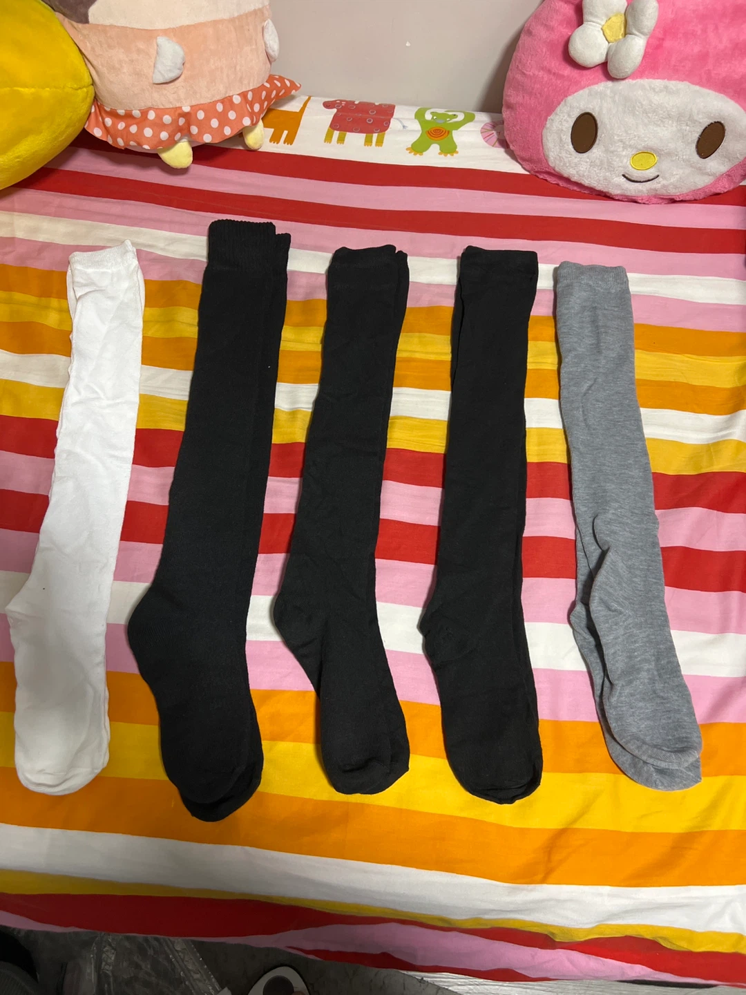 5pcs Assorted Knee High Socks - Black, White, Grey - photo 2