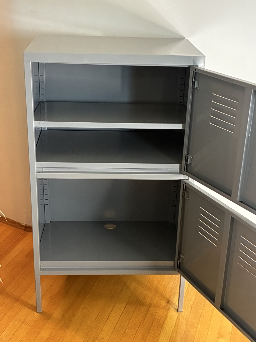 Grey Metal Locker Cabinet - photo 2