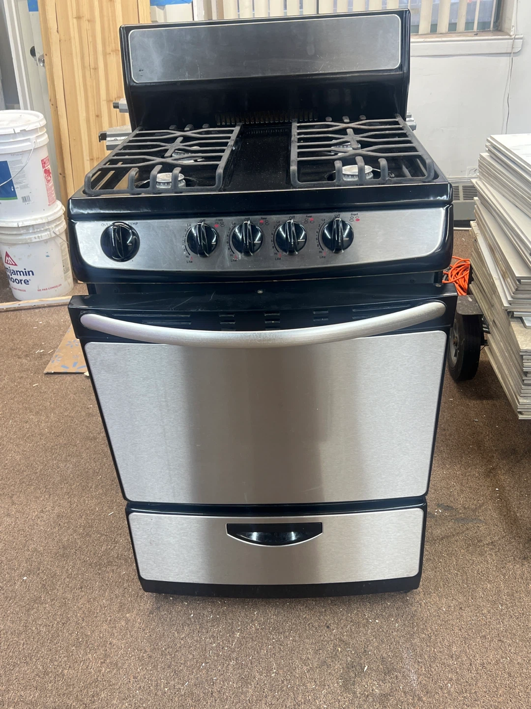 Gas Range Stove - Black and Stainless Steel - photo 4