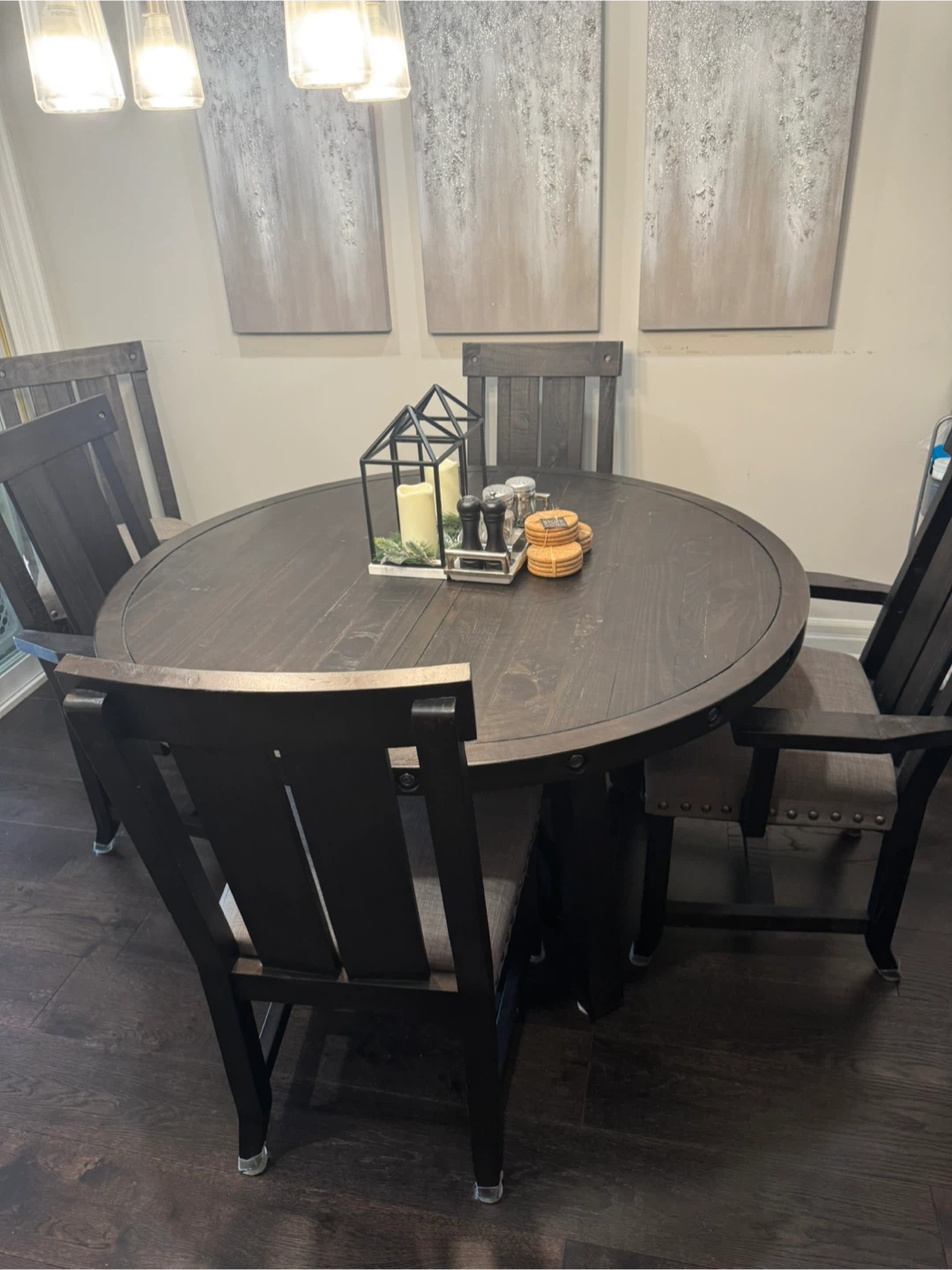 Urban Barn Round Wooden Dining Table with 6 Chairs - photo 3