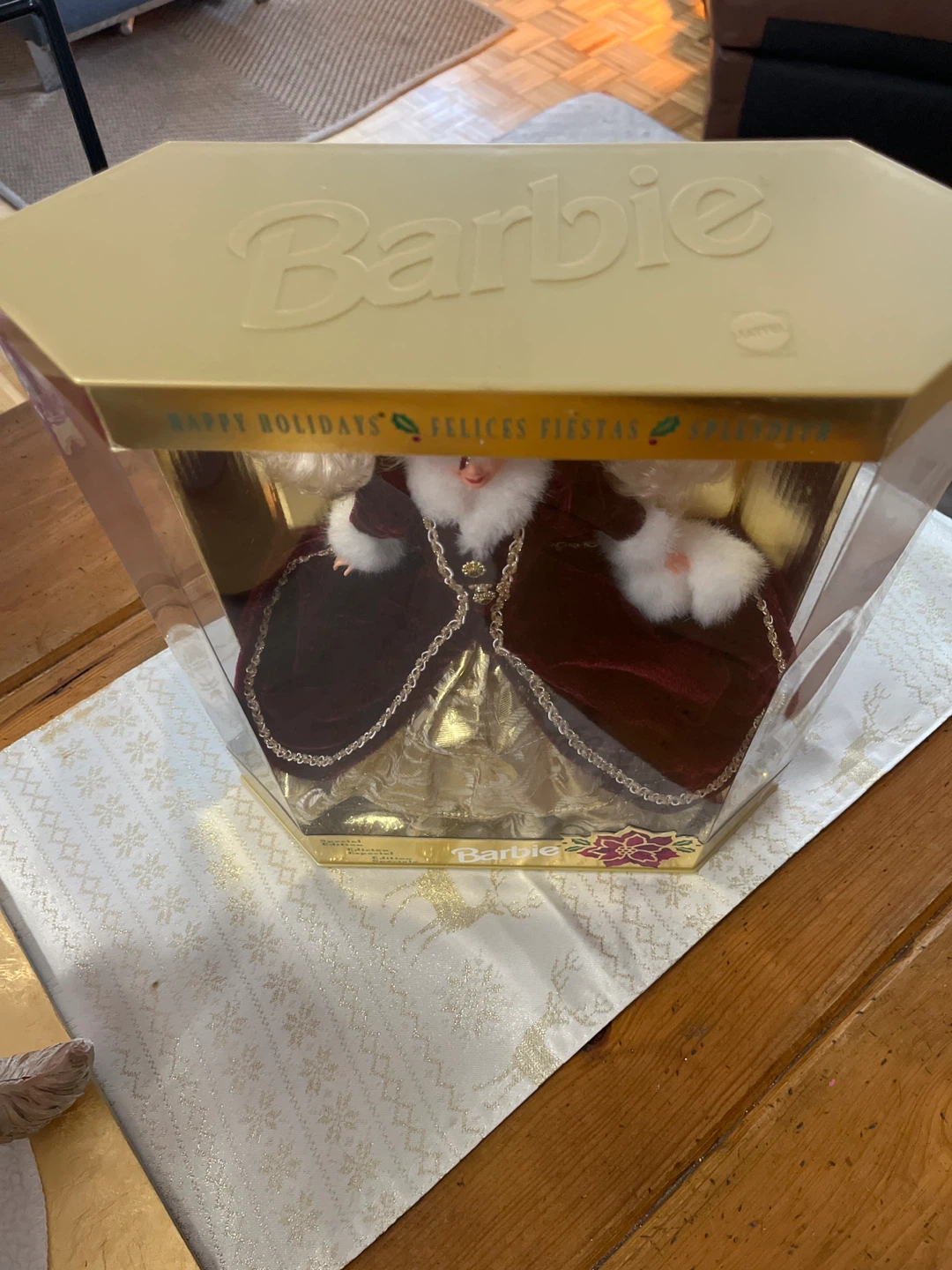 Barbie Doll Special Edition Happy Holidays 1996 - photo 3