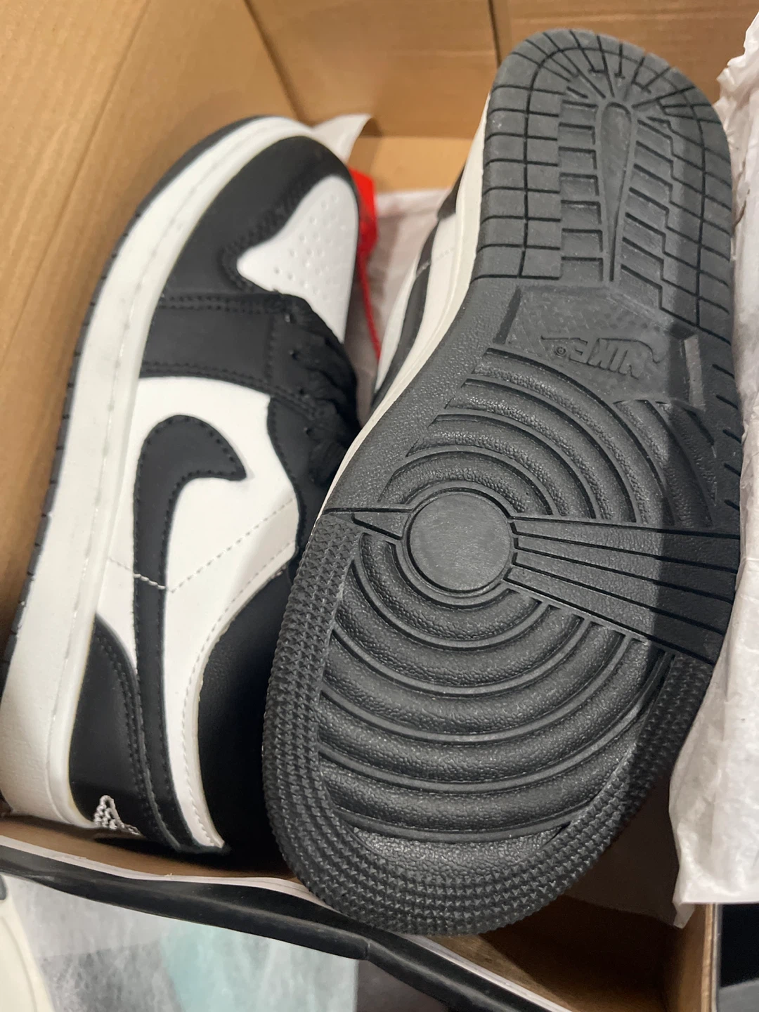 Nike Air Jordan 1 Low Panda - photo 2
