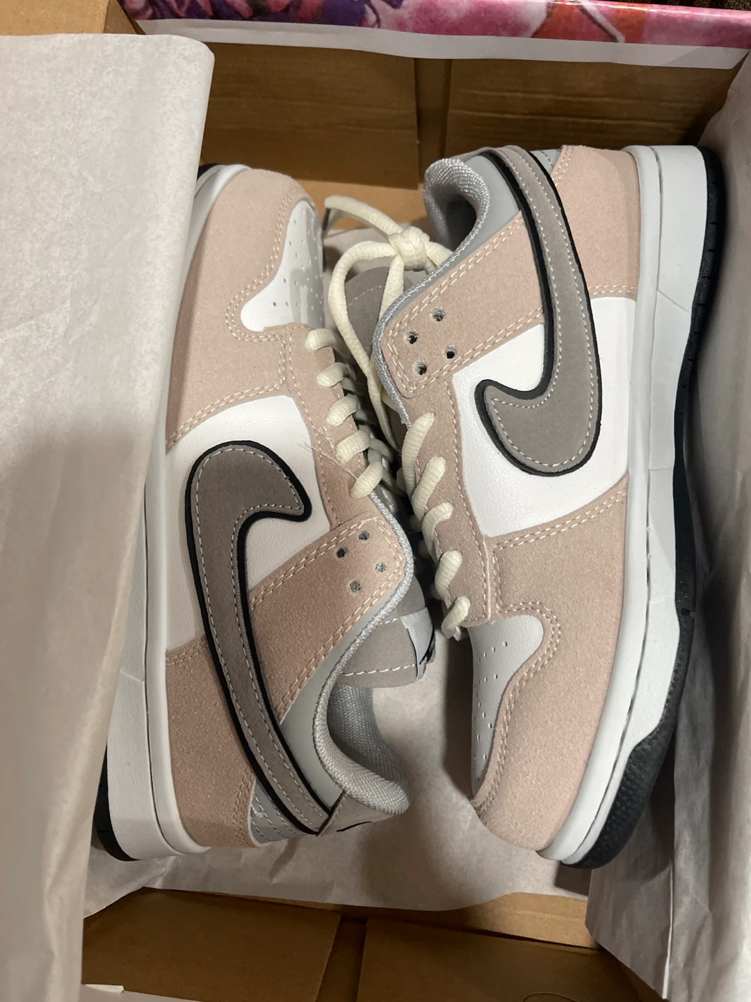 Nike SB Dunk Low Fossil Rose Size 8.5