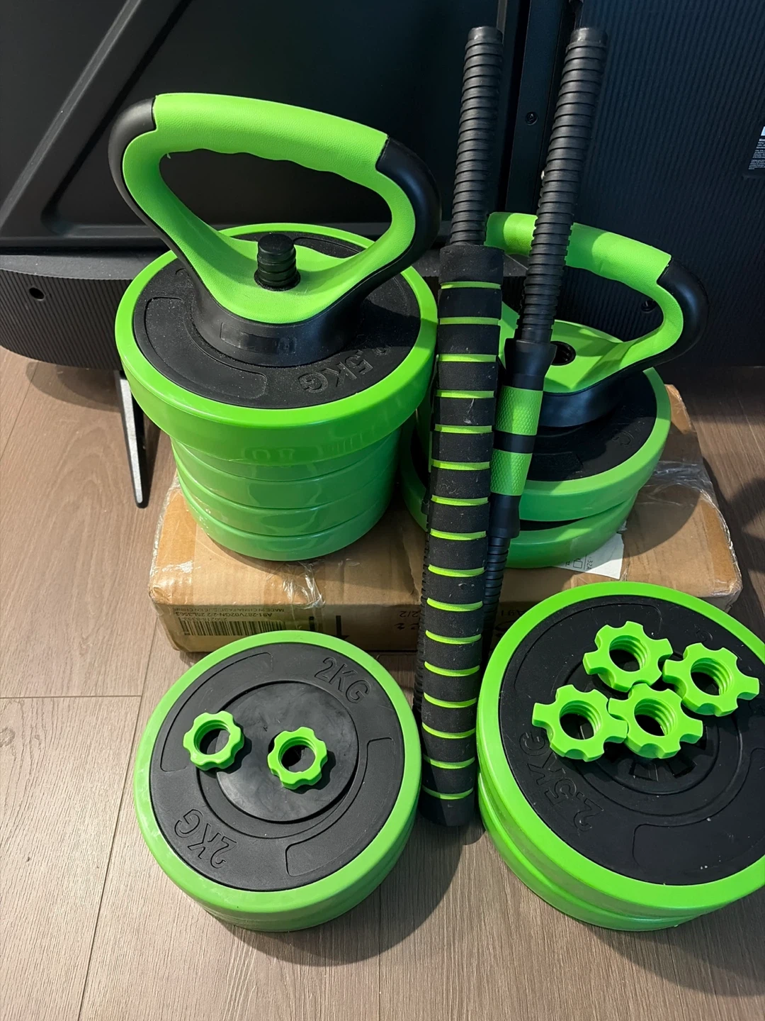 Adjustable Dumbbell Kettlebell Barbell Set - Green