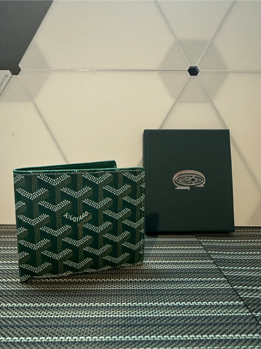 Goyard Green Wallet with Box