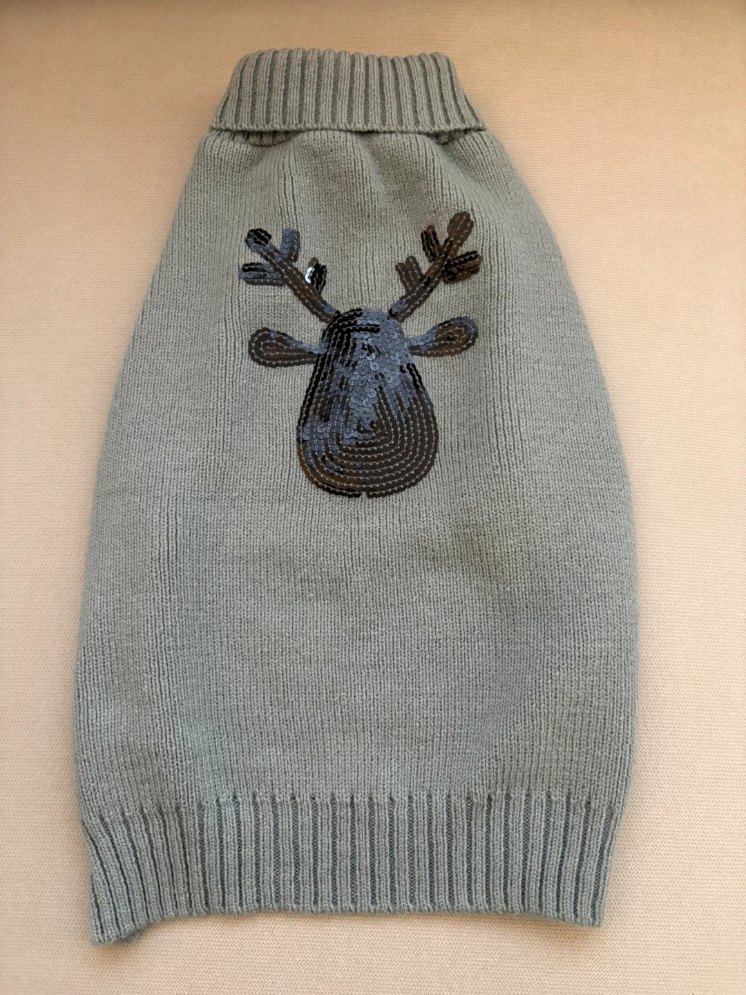 Dog Sweaters - Various Styles - Size medium. - photo 3