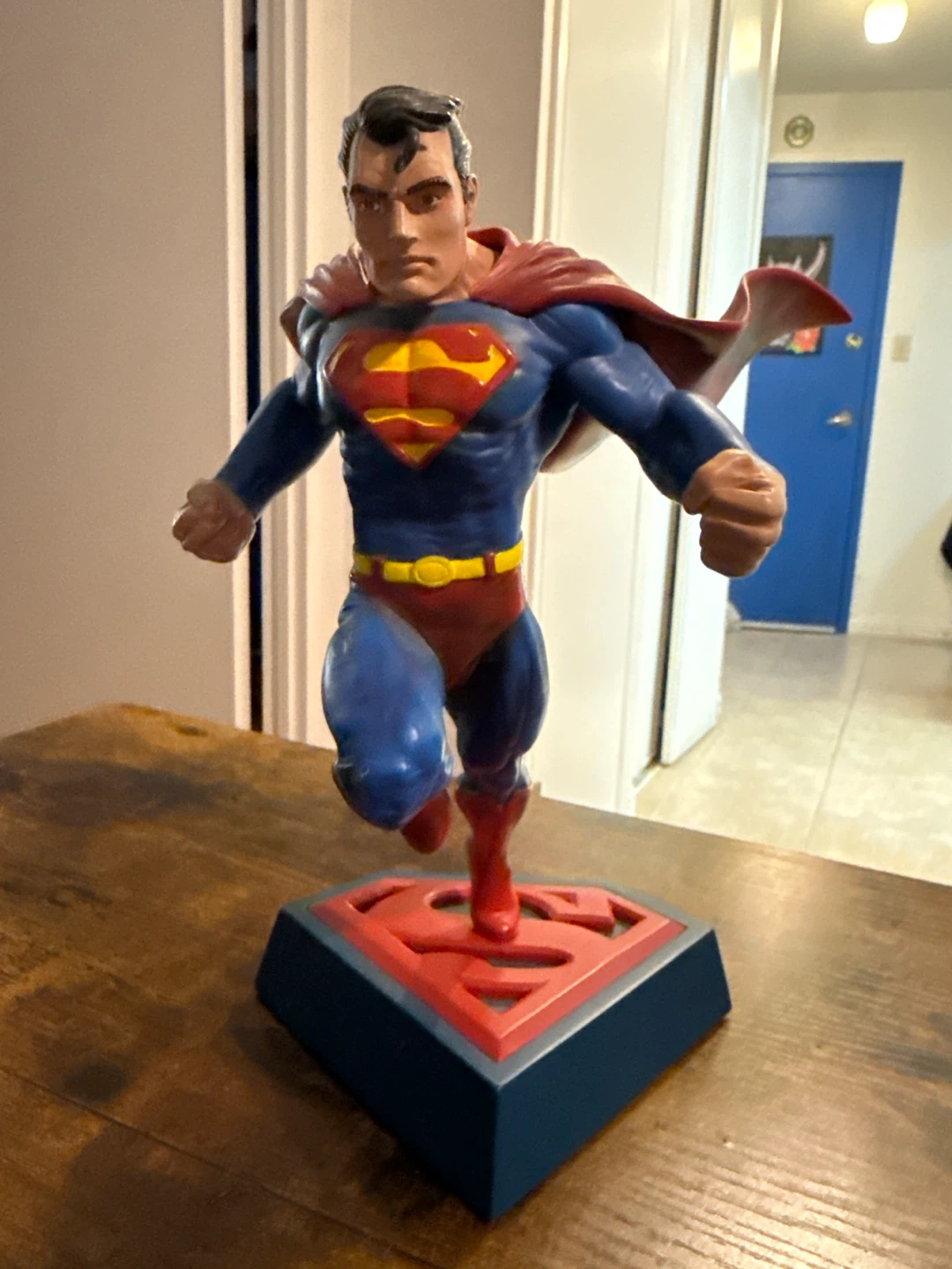 Superman Comic Book Edition Statue - photo 2