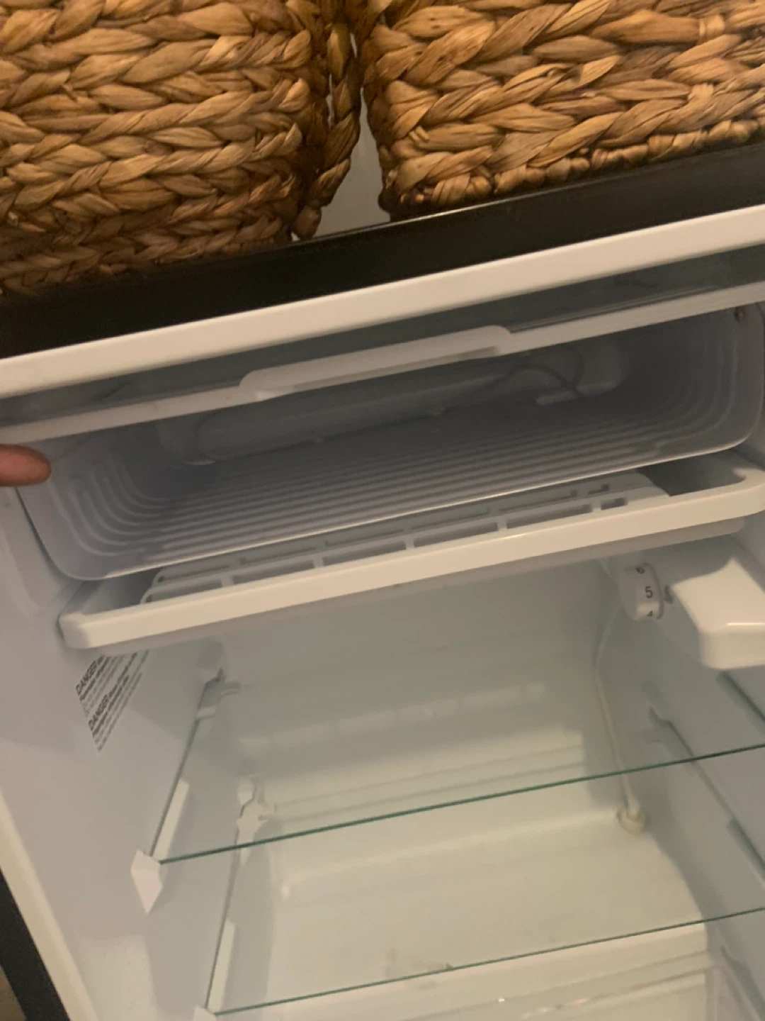 Midea Compact Mini Fridge - Black - photo 5