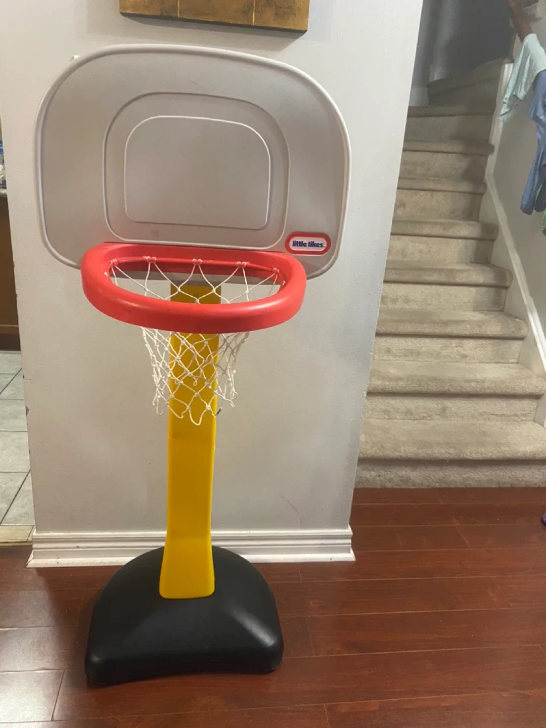 Little Tikes Basketball Hoop -