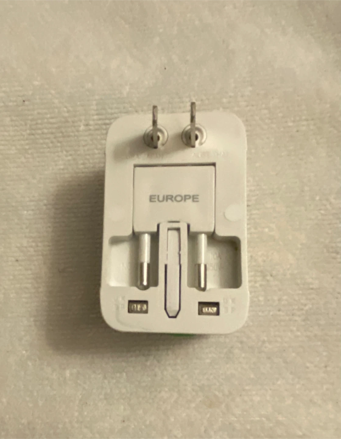 Compact Travel Universal Adaptor + Surge Protector - photo 2