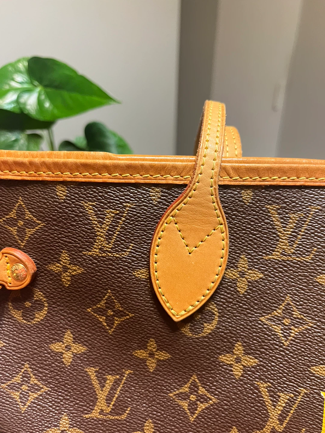 Louis Vuitton Neverfull MM Tote Bag - photo 3
