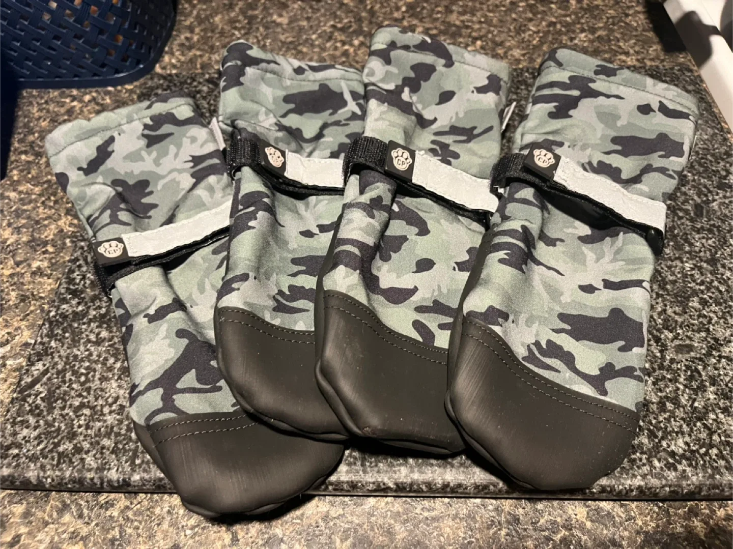 **Great Condition L/XL Winter Dog Boots**