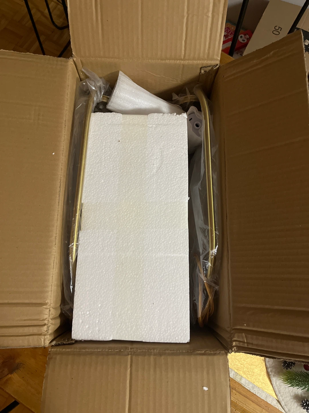 Gold Oval Pendant Light Set (New In Box) - photo 4